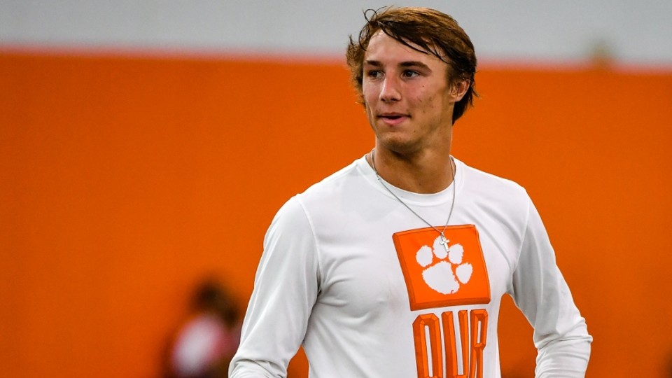 SADLY As Clemson Tigers Quarterback Cade Klubnik Threatened To Leave The Team If Nothing Is Done About His….. It’s Really Sad… DETAILS..👇👇