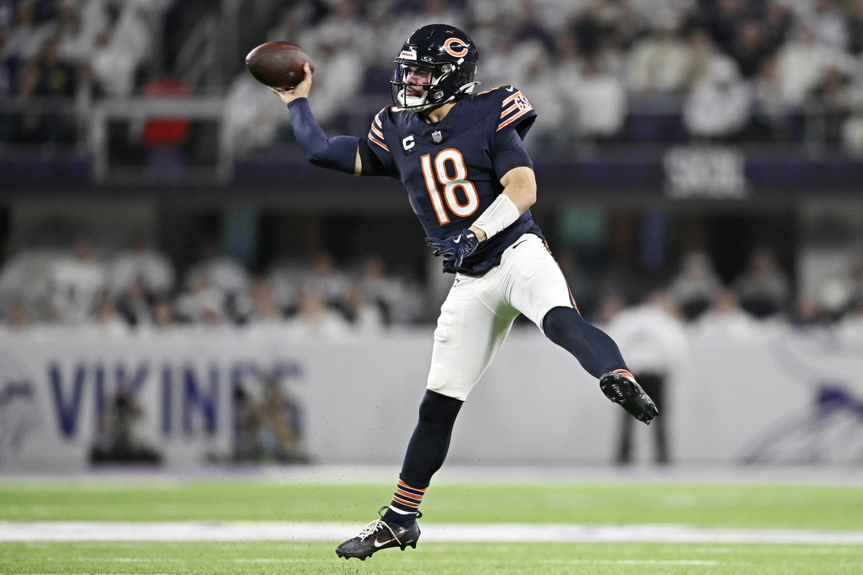 SAD!!! Bears QB Caleb Williams frustrated by accuracy issues.. On the heels of a 29-yard completion that got the Bears to the… CHECK FULL DETAILS…