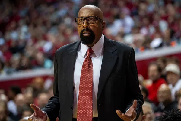 Fan Cam Records Mike Woodson’s “Coward” Antics as Calls Mount Against Indiana Coach to Step Down…