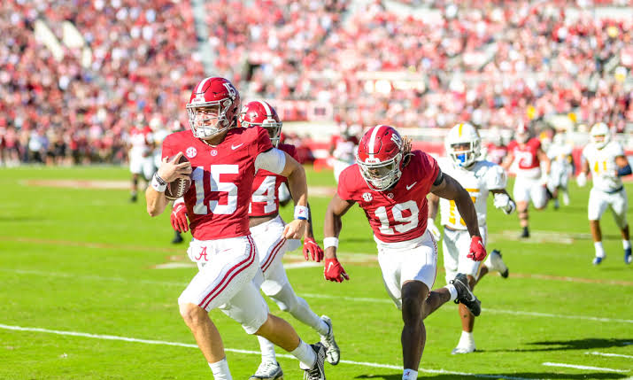 News Flash: Alabama QB Ty Simpson takes teammates hunting…