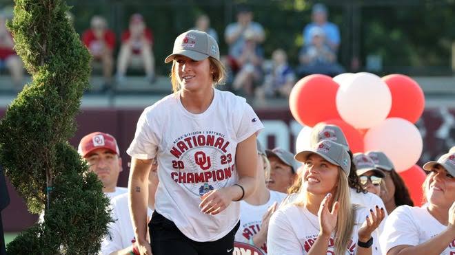 “OU Softball Star Jordy Bahl Overwhelmed with Emotion as Top Fan Surprises Her with New Car…