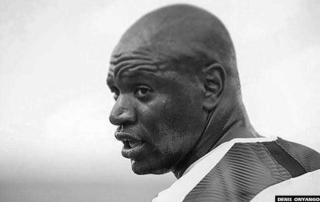 Suspended: After Quarreling with the Head Coach of Sundowns Danis Onyango is being suspended for 2 mon..