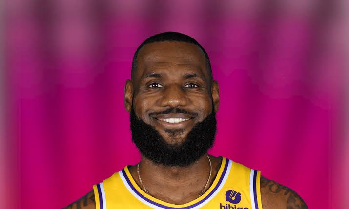 Lakers Extension Deal: Lakers Lebron James Announce a rookie Contract Extension today