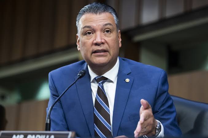 BREAKING NEWS: La-Lakers’ Senator Alex Padilla Donates $500Million on Court Renovation today