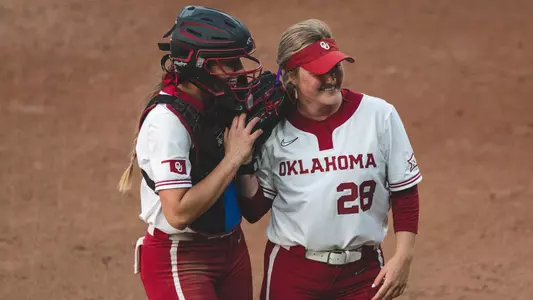 News Flash: OU softball legend Lauren Chamberlain reflects on Tiare Jennings tying her on HR list…